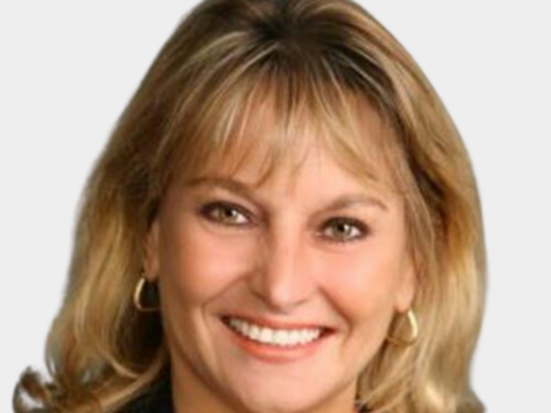 Cathy Snyder Headshot