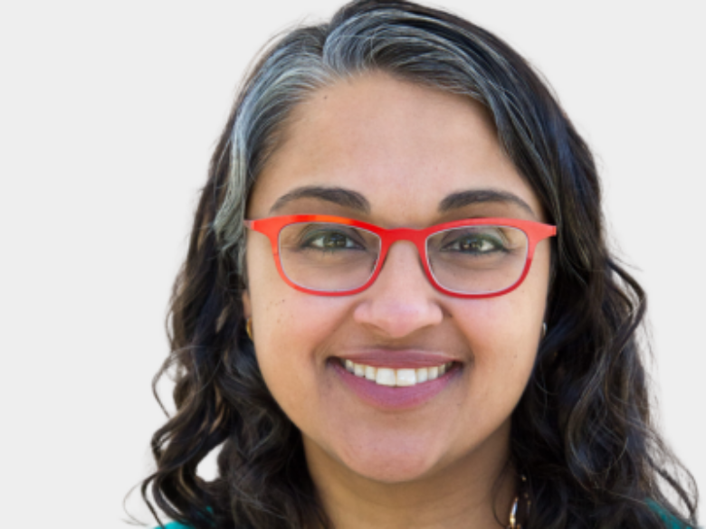 Urvi Parekh Headshot
