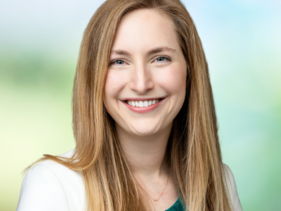 Alisa Fox Headshot
